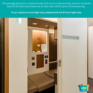 Capsulehotel Sleep 'n Fly Sleep Lounge, C-gates Terminal 3 - Transit Only